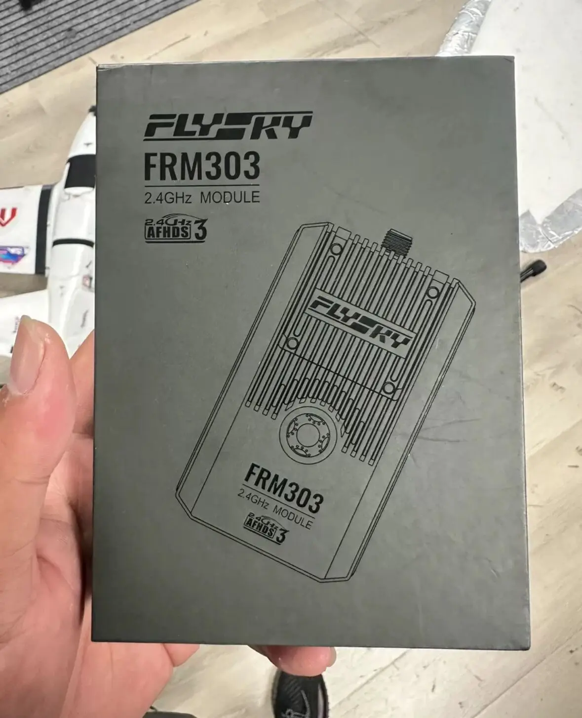 FlySky FRM303 2.4GHz 18CH AFHD - огляд і ціна Flysky El18 Radio Transmitter